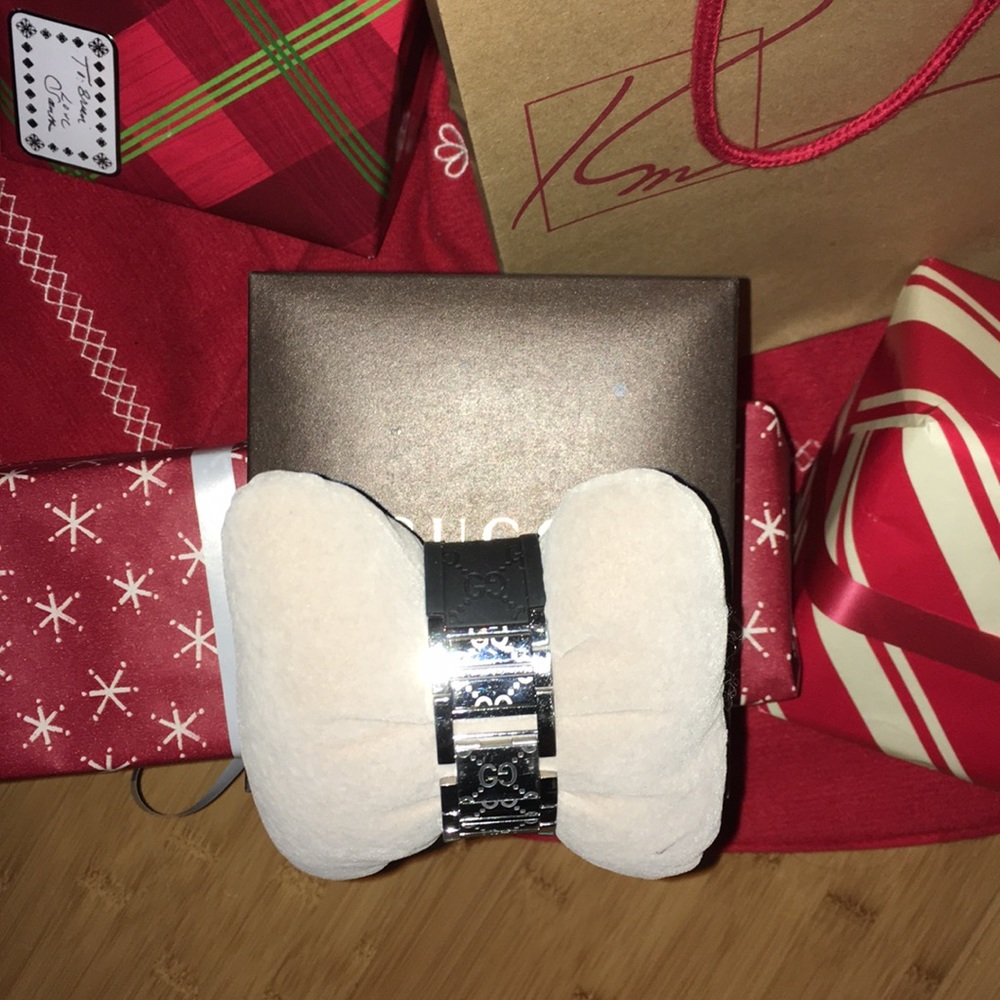 💯% Authentic Gucci “Twirl” Watch - Picture 6 of 12